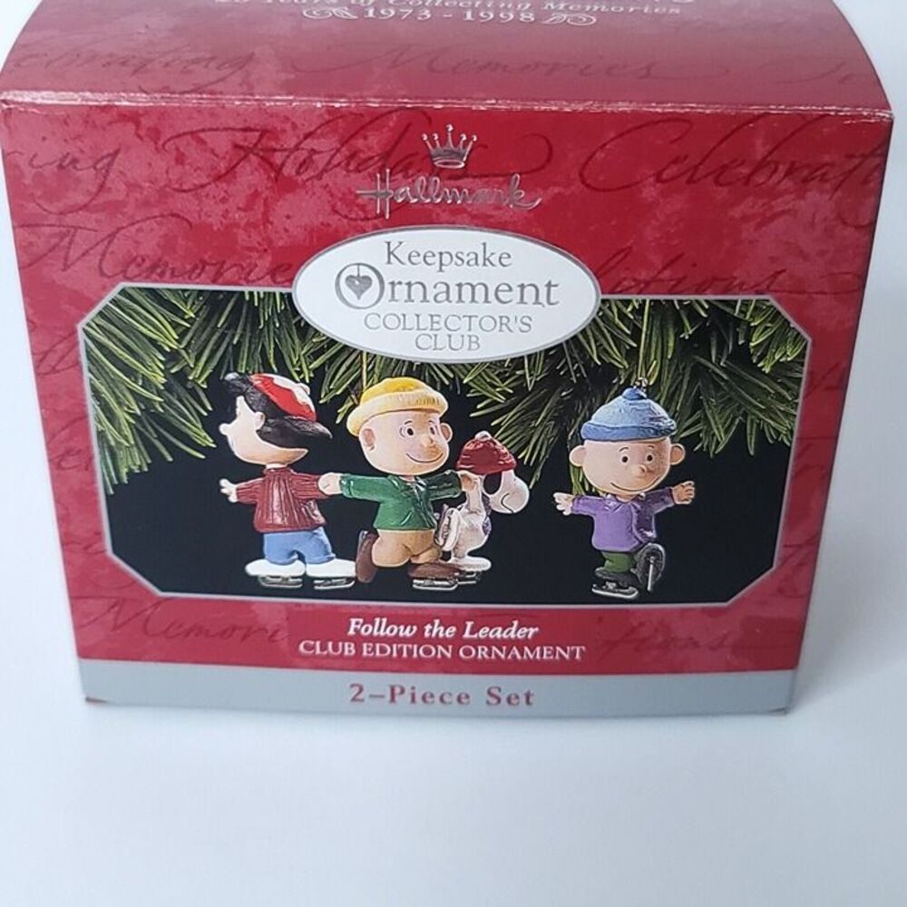 1998 Hallmark Keepsake Ornament Christmas Peanuts Club Edition Follow the Leader